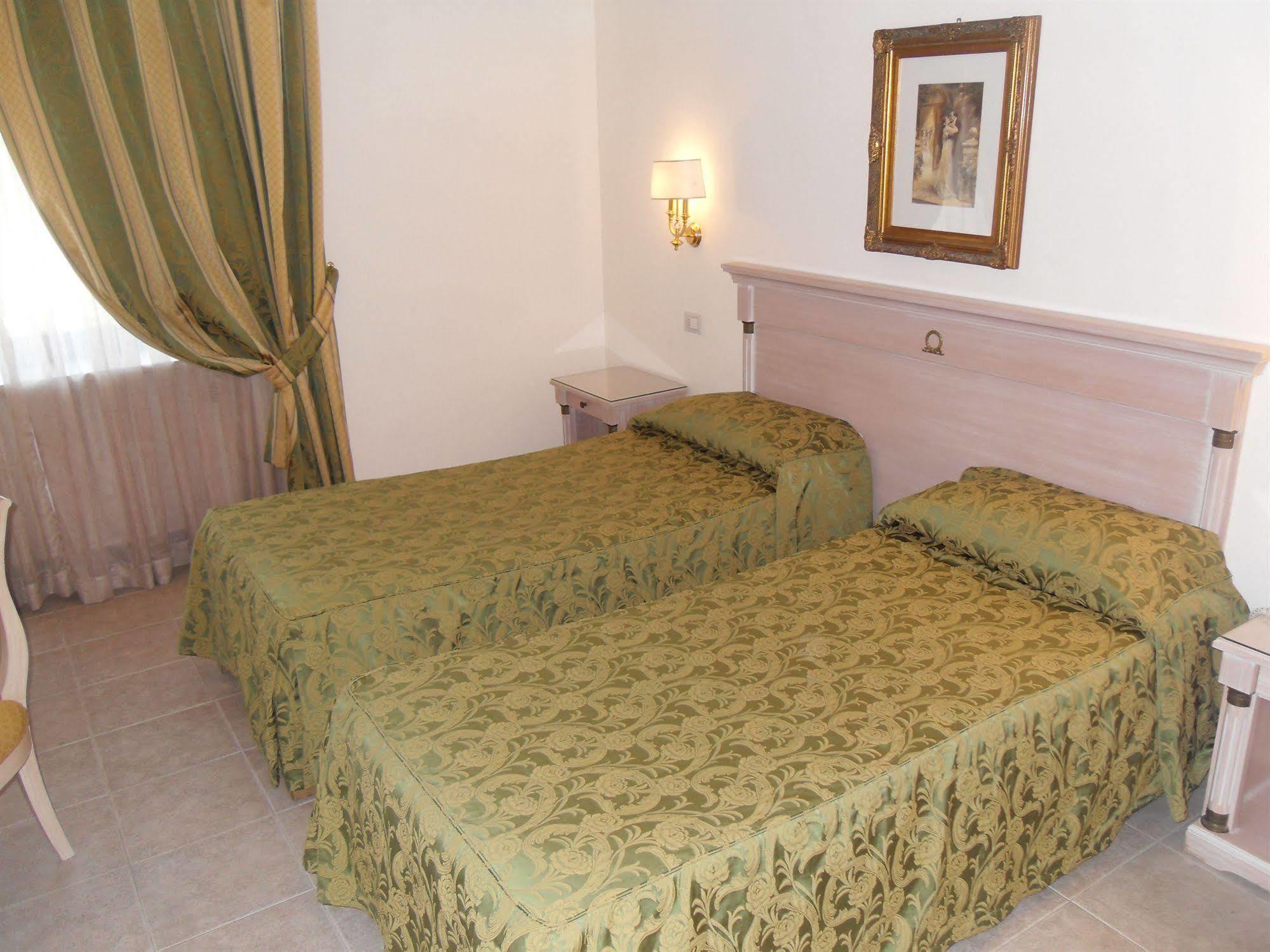 Mancini Park Hotel Roma Esterno foto
