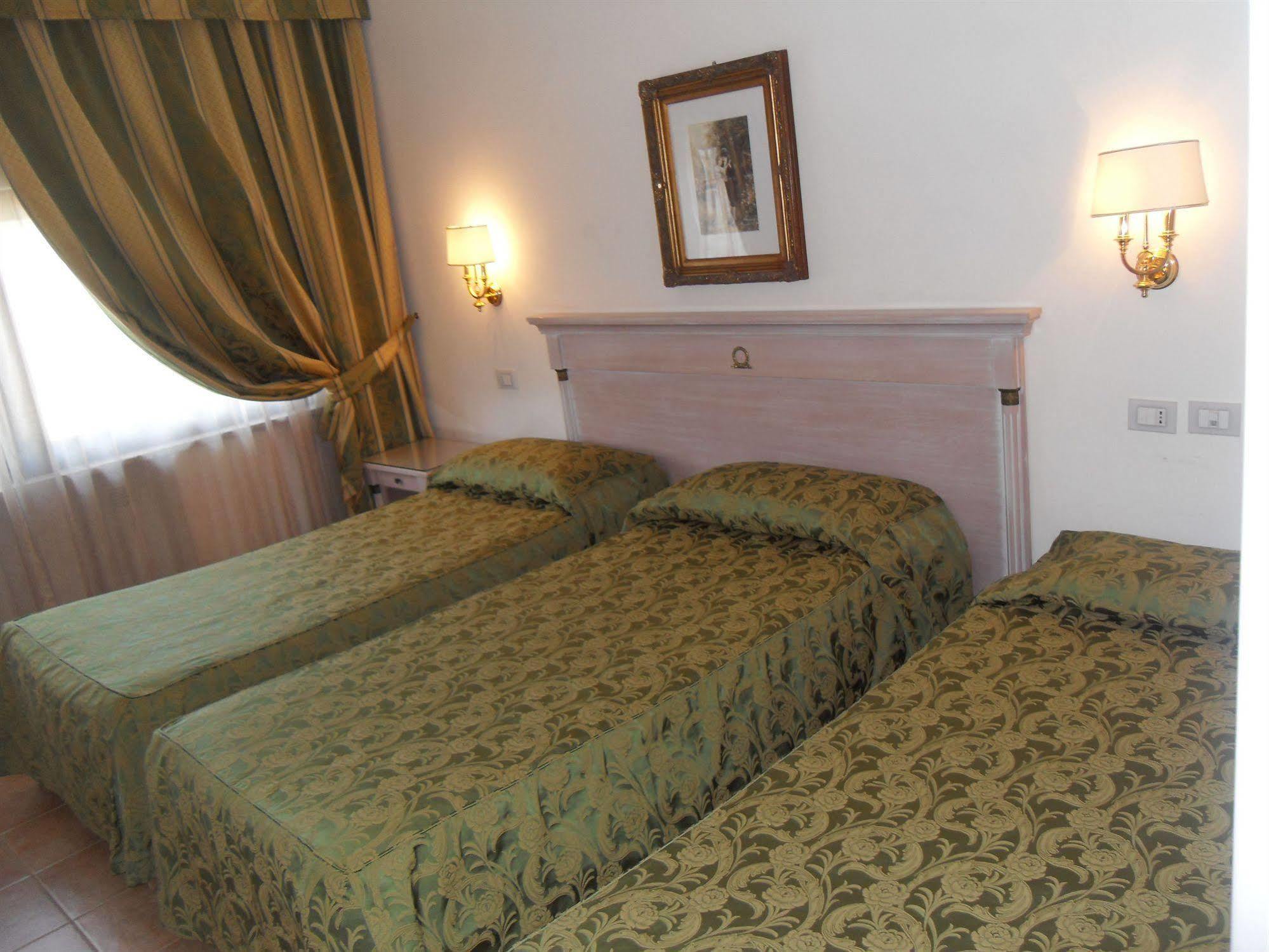 Mancini Park Hotel Roma Esterno foto