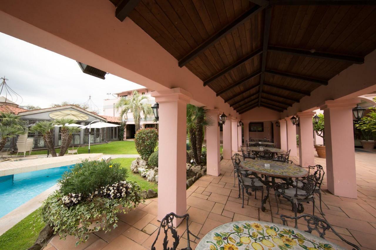Mancini Park Hotel Roma Esterno foto