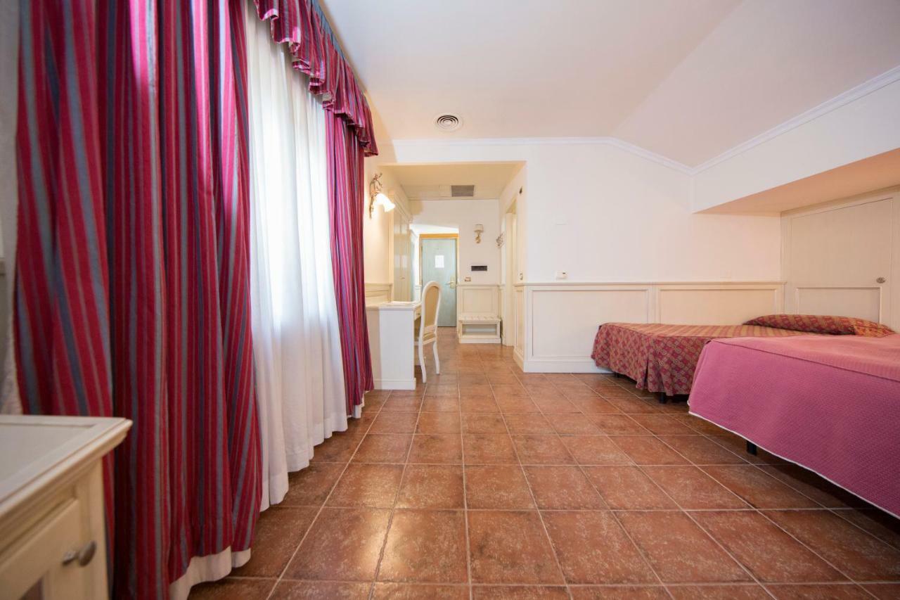 Mancini Park Hotel Roma Esterno foto